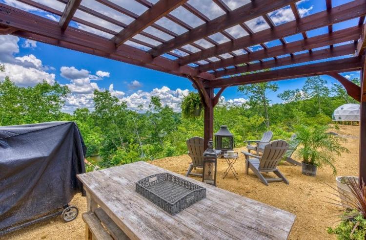 The Aries-A Stargazing, Luxury Glamping Tent Rogersville Exterior photo